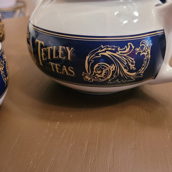 Vintage Blue and White Tea Set - Picture 4 of 5